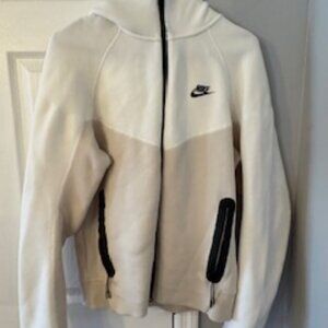Nike Sportswear Tech Fleece Windrunner Men's size small color white & taupe/tan